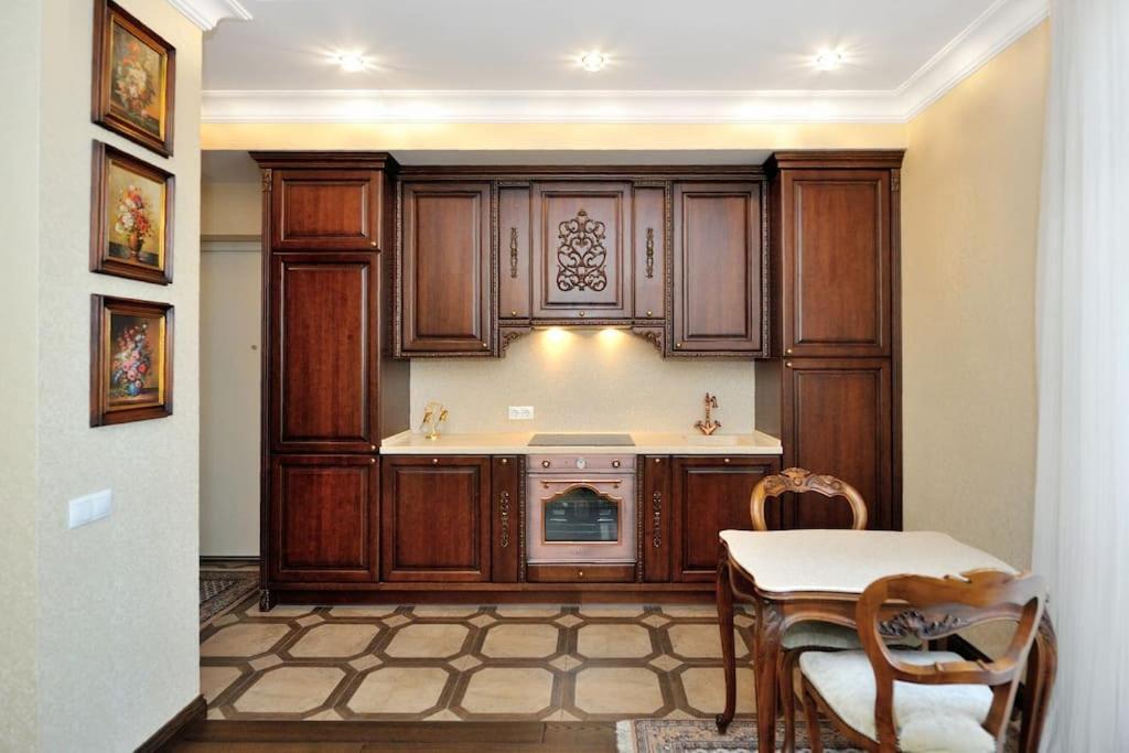 Luxury Old Town Apartment Kaunas Exterior photo
